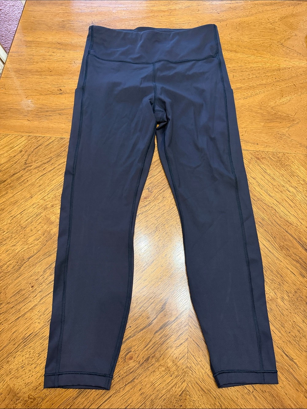 Athleta Ultimate Stash Pocket Leggings - Picture 2 of 5